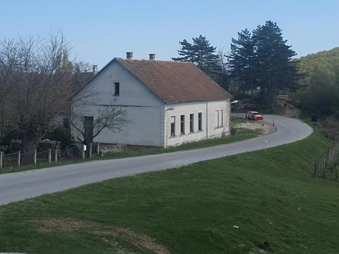 Kod Slaveka Apartman Kostanjevac Kültér fotó